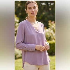 Ann Taylor Mauve V-Neck Blouse Full Sleeves with Buttons (Formal)